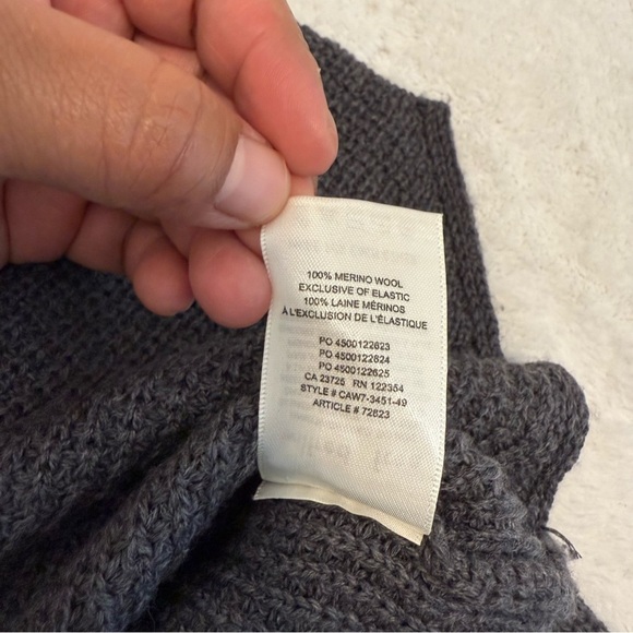 Aritzia Wilfred Free 100% Merino Wool V-Neck Sweater  Waffle Knit SZ M - Picture 9 of 12